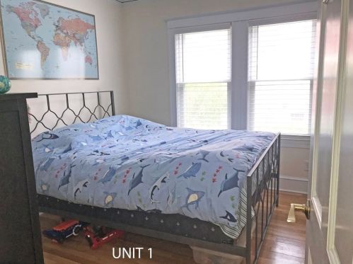 104 Side Pkwy, Newton MA 02458-1816 exterior