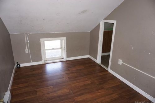 2 Ballouville Rd, Killingly CT 06241-1235 exterior