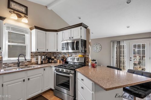 455 Macomb Ave, Grand Rapids MI 49534-3572 exterior