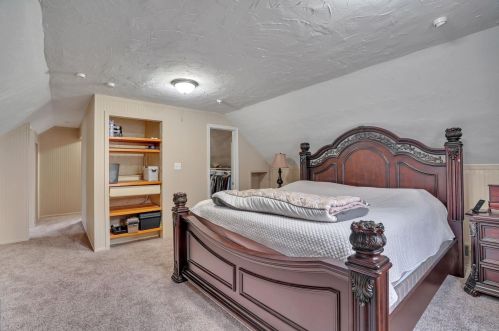 1969 96, Milwaukee WI 53227-1422 exterior