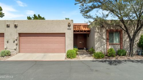 1225 Encantada Pl, Phoenix AZ  85014-1337 exterior