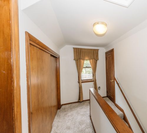 8930 Lincoln Ave, Milwaukee WI 53207-1711 exterior