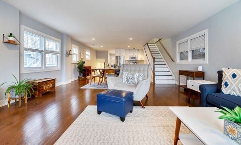 4310 Bernard St, Chicago IL 60618-1109 exterior