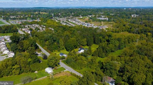 1944 Millersville Rd, Lancaster PA 17603-6153 exterior