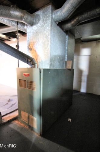 1144 Larch Ave, Meskegon MI 49441-2230 exterior