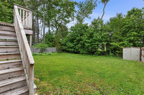 57 Ledge Rd, Seabrook NH 03874-4324 exterior