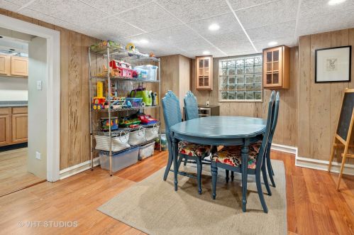 5656 Kenneth Ave, Chicago IL  60646-5906 exterior