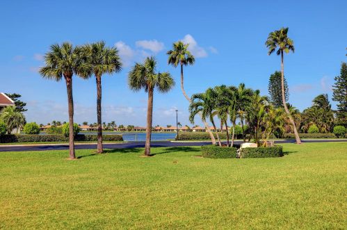 208 River Walk, Fort Pierce FL 34949-8887 exterior