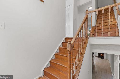 5214 Martinique Ln, Alexandria VA  22315-3936 exterior