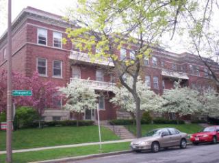 2505 Prospect Ave, Milwaukee WI  53211-4127 exterior