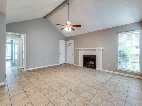 4037 Evergreen St, Irving TX  75061-3969 exterior