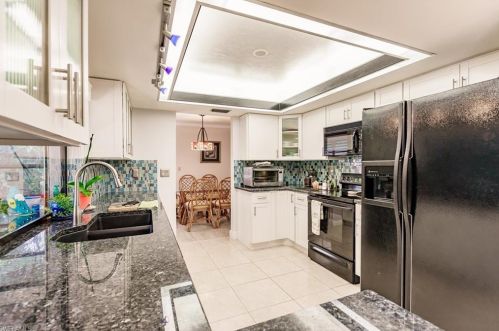 168 Marseille Dr, Naples FL 34112-7102 exterior