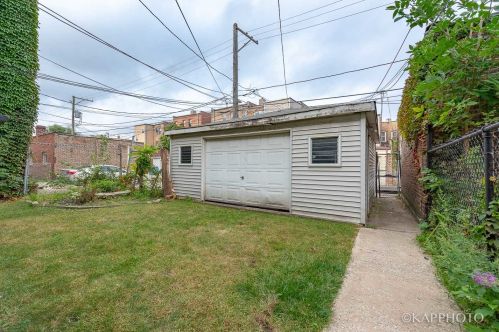 7728 East End Ave, Chicago IL 60649-4909 exterior