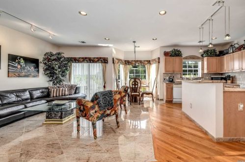 2 Hamlet Dr, Commack NY 11725-4437 exterior