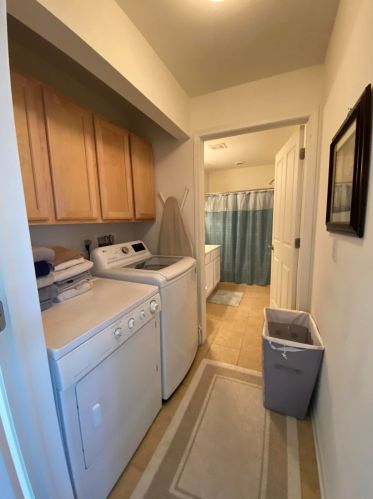 11443 Oklahoma Ave, Milwaukee WI 53227-3940 exterior