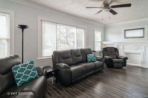 433 16th Ave, Broadview, IL 60153-1438