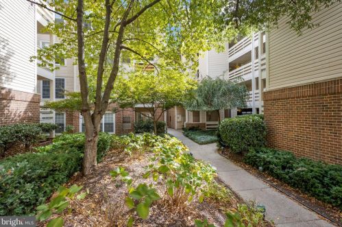 240 Reynolds St, Alexandria VA  22304-4458 exterior