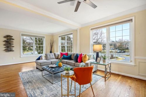 7433 Dunnington Pl, Alexandria VA  22315-5248 exterior