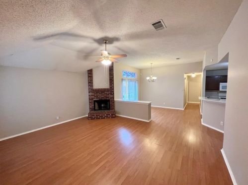 6040 Abilene Trl, Austin TX  78749-2822 exterior