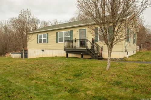 191 Schutt Rd, Middletown, NY 10940-2521