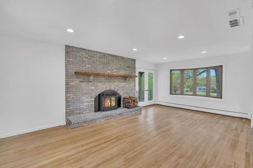 1120 Farmingdale Rd, Jackson Twp NJ  08527-1380 exterior