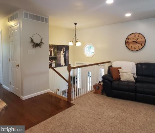 295 Fenwick Rd, Pilesgrove NJ exterior