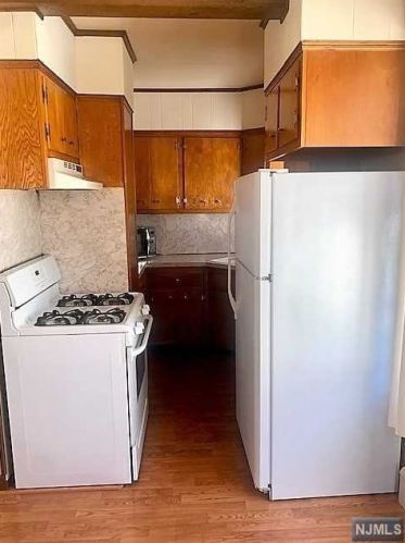 11 Oxford St, Paterson NJ  07522-1530 exterior