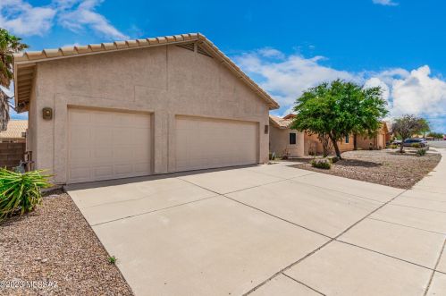 9593 Paseo Juan Tabo, Tucson AZ  85747-5007 exterior