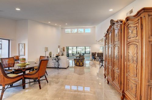 11 Gln Dr, Boynton Beach FL 33436-6207 exterior