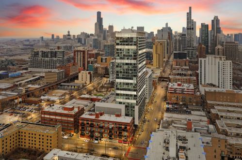 70 18th St, Chicago IL 60616-1358 exterior