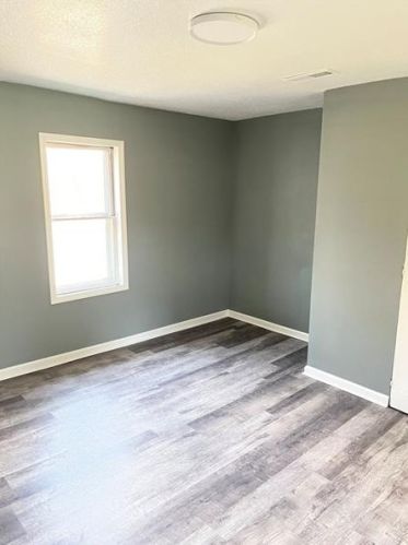 882 Center Rd, Pittsburgh PA  15239-1962 exterior