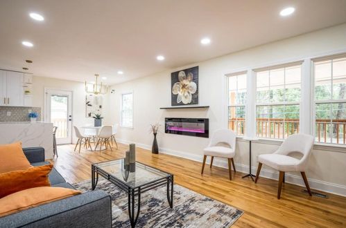 1430 Centra Villa Dr, Atlanta GA  30311-3426 exterior