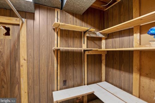 7907 Ivymount Ter, Rockville MD 20854-3753 exterior