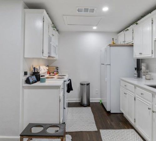 3929 Gilbert Ave, Dallas TX  75219-3805 exterior