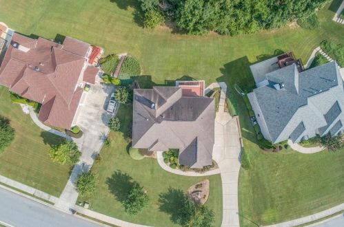 5239 Barrington Trce Dr, Atlanta GA 30331-9110 exterior