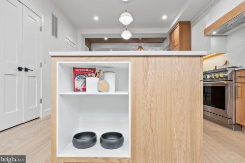 1108 4 St, Washington DC 20002-3410 exterior