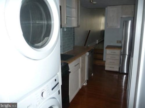 324 18 St, Philadelphia PA 19140-1014 exterior