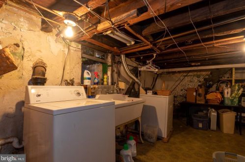 829 Catharine St, Philadelphia PA 19147-2716 exterior