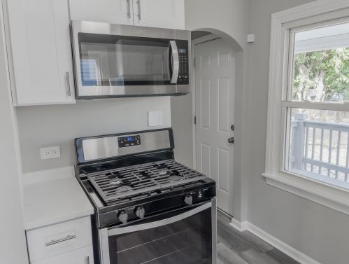 12819 Throop St, Chicago IL 60827-6421 exterior