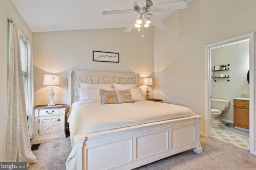 15 Linda Ln, Chester PA 19014-1870 exterior