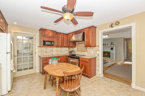 2926 Ocean Ave, Hauppauge NY 11779-5024 exterior