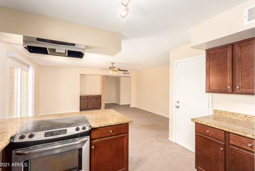 9447 41 Dr, Phoenix AZ 85053-5360 exterior