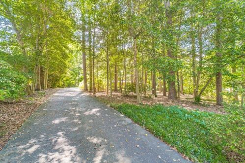 2201 Valley Creek Cir, Lithonia GA  30078-2532 exterior