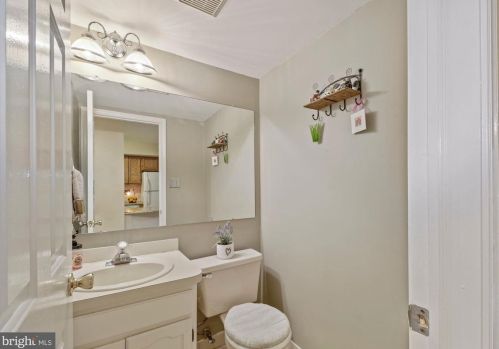 216 Northbrook Dr, Media PA 19063-5124 exterior