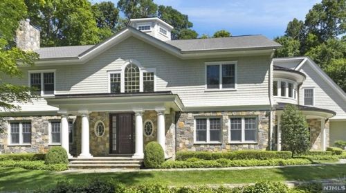 270 Saddle River Rd, Upper Saddle River NJ  07458-2607 exterior