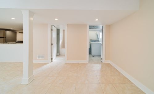 5600 Rutherford Ave, Chicago IL 60638-3247 exterior