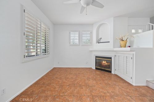 2479 Sunningdale Dr, Tustin CA 92782-0940 exterior