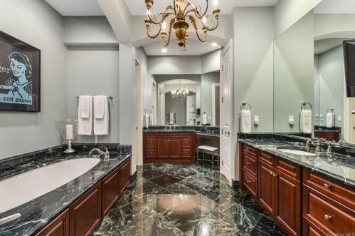 2 Shadow Tree Ln, Briarcliff NY 10510-2255 exterior