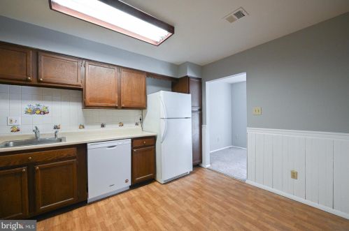 27 Providence Frg Rd, Limerick PA 19468-2905 exterior