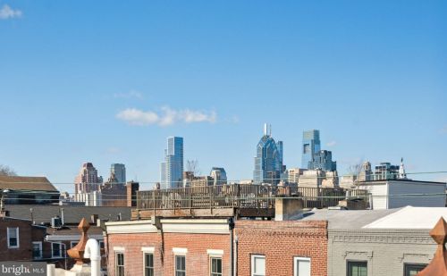 630 Catharine St, Philadelphia PA  19147-2937 exterior